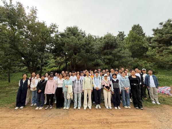 秋分至 栗子香：玉泉书院组织开展“金秋拾栗”劳动教育活动